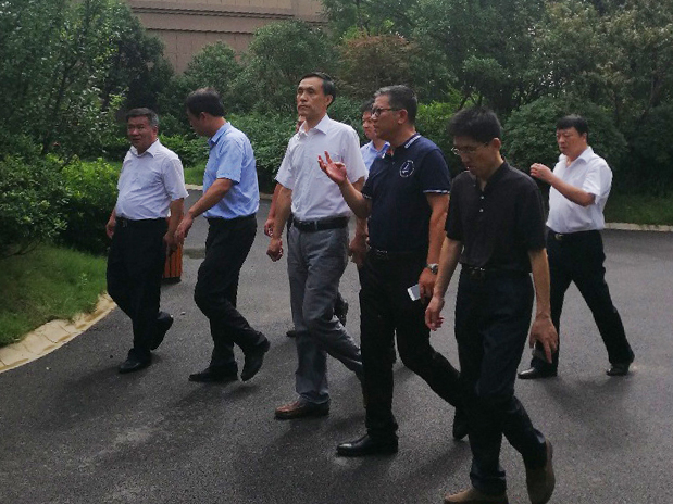 濟寧市政協(xié)副主席陳希忠調研華都&middot;金色蘭庭