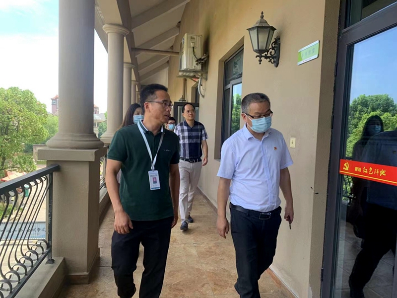 湖州市委組織部、建設(shè)局領(lǐng)導到紫竹山莊調(diào)研&ldquo;紅色物業(yè)&rdquo;